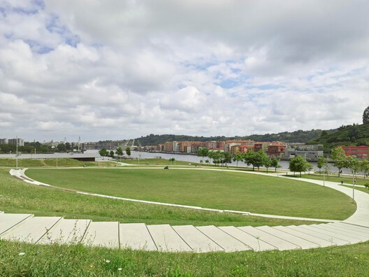 Zamalanda Park on the Nervión Riverbanks / Burgos & Garrido arquitectos Zamalanda Park on the Nervión Riverbanks / Burgos & Garrido arquitectos - Exterior Photography