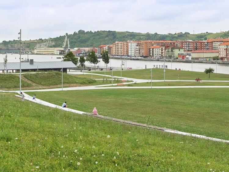 Zamalanda Park on the Nervión Riverbanks / Burgos & Garrido arquitectos - Exterior Photography