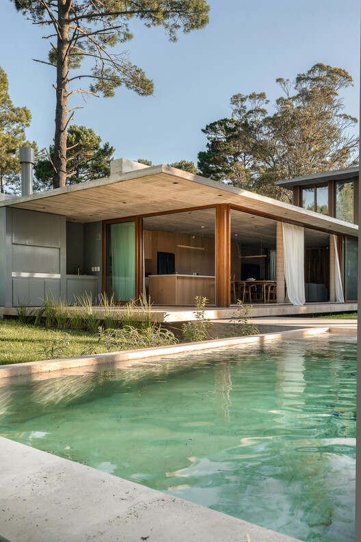 Alamos House / En Obra Arquitectos Alamos House / En Obra Arquitectos - Exterior Photography, Wood
