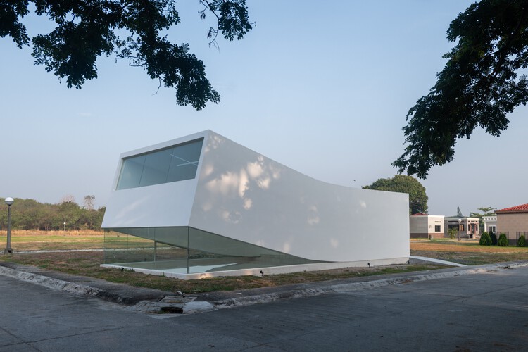 Exalt Mausoleum / Jim Caumeron Design - Crypts & Mausoleums