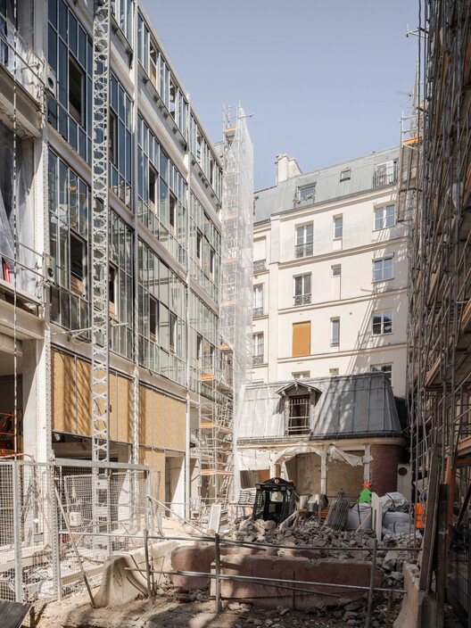Rue Pavée, renovation project for a complex of historic buildings in Paris / MARS Architectes Rue Pavée, renovation project for a complex of historic buildings in Paris / MARS Architectes - Exterior Photography, Facade, Balcony