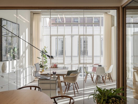 Rue Pavée, renovation project for a complex of historic buildings in Paris / MARS Architectes Rue Pavée, renovation project for a complex of historic buildings in Paris / MARS Architectes - Interior Photography, Dining room, Chair, Wood, Table, Lighting, Glass