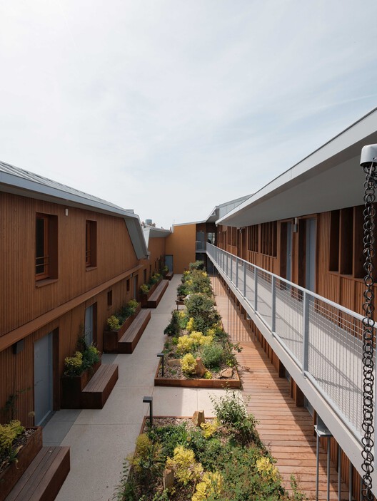 Rue Pavée, renovation project for a complex of historic buildings in Paris / MARS Architectes Rue Pavée, renovation project for a complex of historic buildings in Paris / MARS Architectes - Exterior Photography, Wood, Courtyard