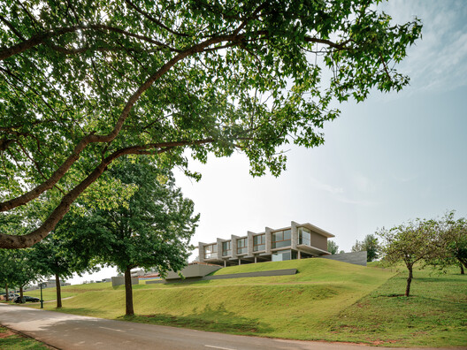 Aroeira House / FGMF Aroeira House / FGMF - Exterior Photography