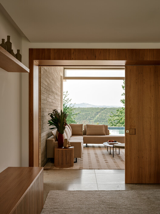 Aroeira House / FGMF Aroeira House / FGMF - Interior Photography, Wood, Chair