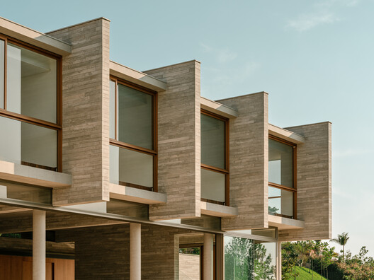 Aroeira House / FGMF Aroeira House / FGMF - Exterior Photography