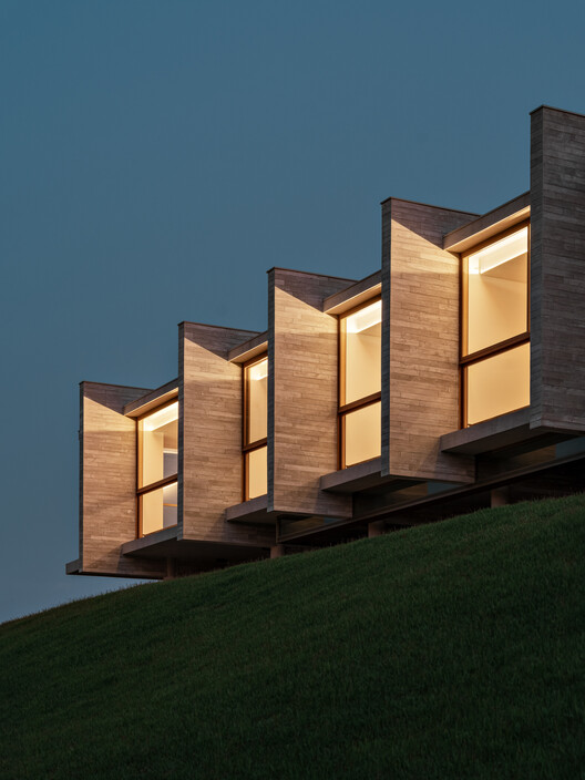 Aroeira House / FGMF Aroeira House / FGMF - Exterior Photography, Wood