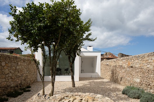 Architecture Studio in Vila do Conde / Raulino Silva Arquitecto Architecture Studio in Vila do Conde / Raulino Silva Arquitecto - Exterior Photography