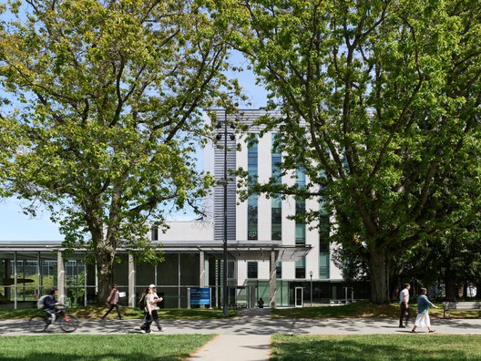 UBC Biodiversity Centre Addition / Public Architecture + Design UBC Biodiversity Centre Addition / Public Architecture + Design - Exterior Photography