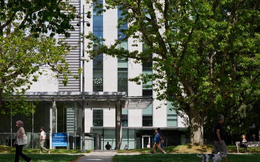 UBC Biodiversity Centre Addition / Public Architecture + Design UBC Biodiversity Centre Addition / Public Architecture + Design - Exterior Photography