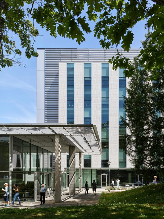 UBC Biodiversity Centre Addition / Public Architecture + Design UBC Biodiversity Centre Addition / Public Architecture + Design - Exterior Photography, Glass