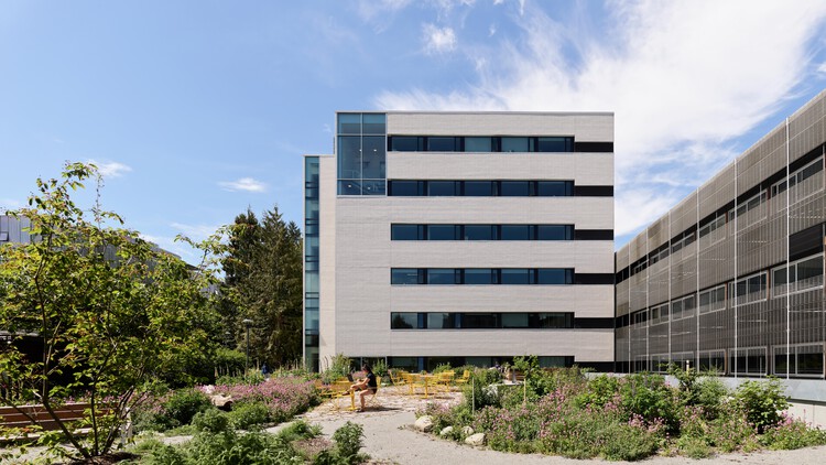 Ampliación del Centro de Biodiversidad de la UBC / Public Architecture + Design - Fotografía exterior, Fachada