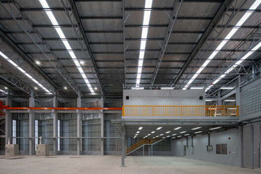 archdaily.com - Agustina Iñiguez - Industrialized Steel Construction: Lessons From a Naval Foundry in Thailand