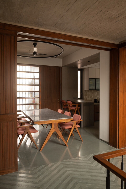 Rooms That Appear: Sliding Partitions and Conditional Domestic Space - Image 4 of 35