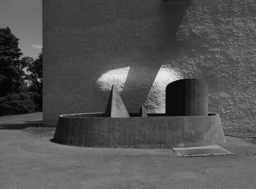 Paul Clemence's New Photo Series Explores Light and Materiality at Le Corbusier's Ronchamp Chapel Paul Clemence's New Photo Series Explores Light and Materiality at Le Corbusier's Ronchamp Chapel - Image 23 of 53