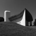 Paul Clemence's New Photo Series Explores Light and Materiality at Le Corbusier's Ronchamp Chapel - 1 的图像 4