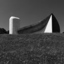 Paul Clemence's New Photo Series Explores Light and Materiality at Le Corbusier's Ronchamp Chapel - 3 的图像 4