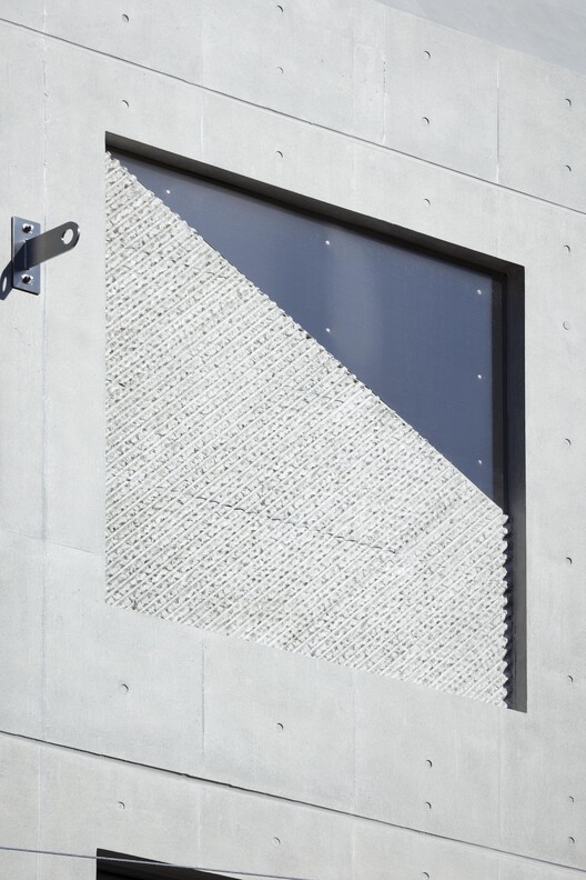 Shin Nakano Residence / Ryuichi Sasaki + Sasaki Architecture - Concrete