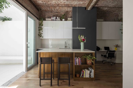 PH Juana / Estudio NU PH Juana / Estudio NU - Interior Photography, Kitchen, Countertop, Wood, Chair, Table, Lighting