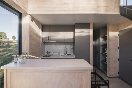 Vivienda Atalaya / Refugio Outdoor Vivienda Atalaya / Refugio Outdoor - Fotografía interior, Cocina, Madera, Encimera, Tarjas
