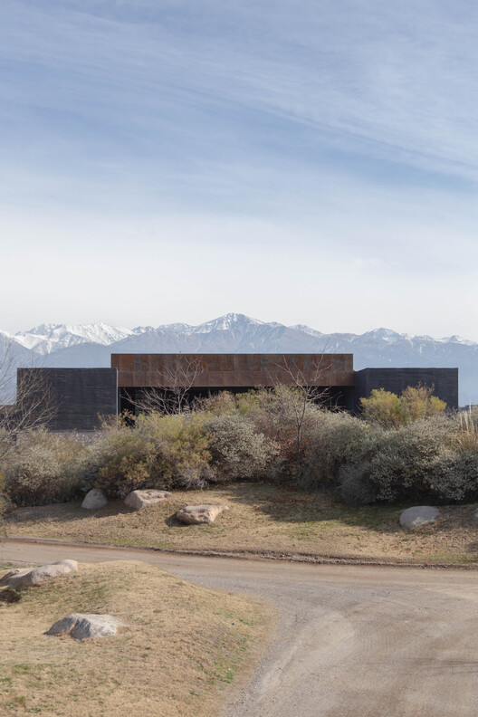 La Vigilia Winery / González Olsina & Vega Arquitectos La Vigilia Winery / González Olsina & Vega Arquitectos - Image 20 of 32