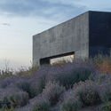 La Vigilia Winery / González Olsina & Vega Arquitectos - Warehouse