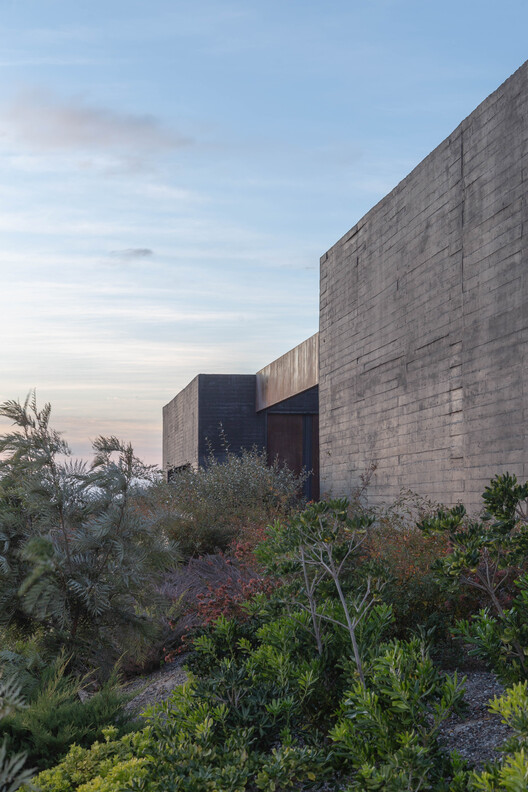 La Vigilia Winery / González Olsina & Vega Arquitectos La Vigilia Winery / González Olsina & Vega Arquitectos - Image 22 of 32