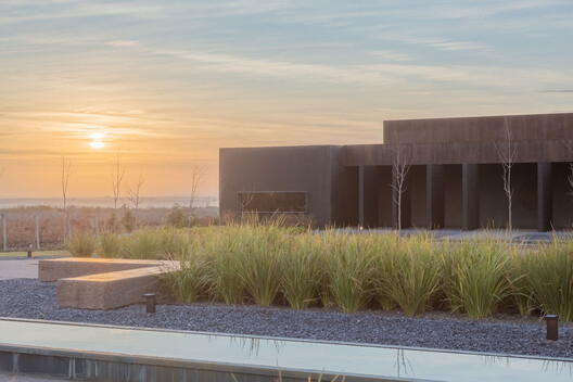 La Vigilia Winery / González Olsina & Vega Arquitectos La Vigilia Winery / González Olsina & Vega Arquitectos - Image 8 of 32