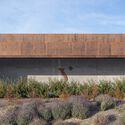 La Vigilia Winery / González Olsina & Vega Arquitectos - Warehouse