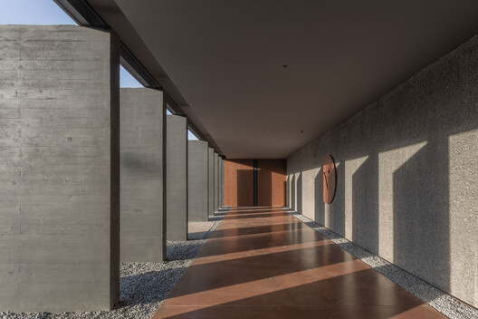 La Vigilia Winery / González Olsina & Vega Arquitectos La Vigilia Winery / González Olsina & Vega Arquitectos - Image 5 of 32