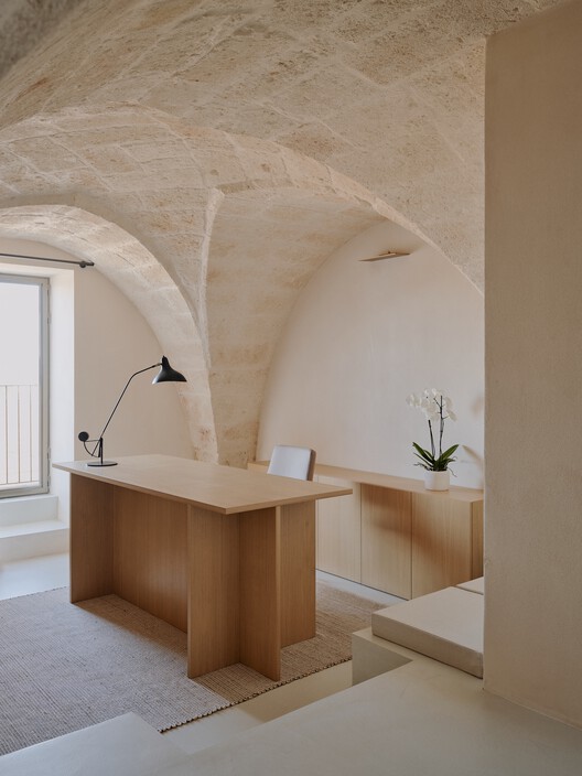 Masseria Ficazzella / Valari Studio - Interior Photography, Arch, Chair