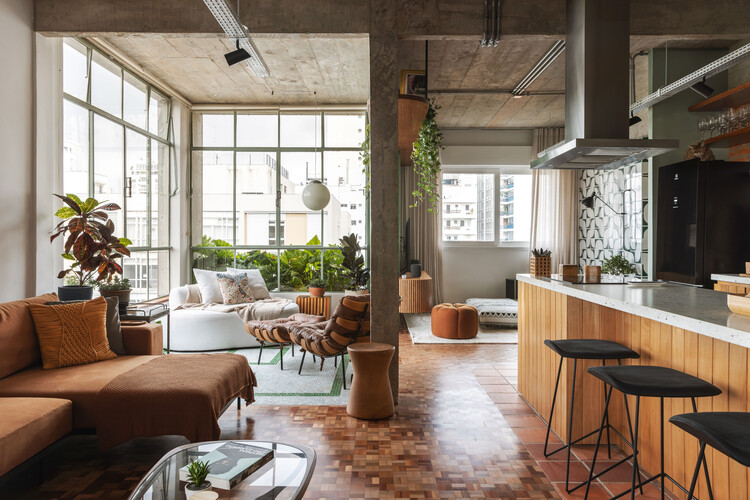 Tamarindo Apartment / Estúdio Minke - Interior Photography, Apartment Interiors, Table, Chair, Lighting