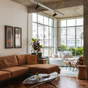 Tamarindo Apartment / Estúdio Minke - Interior Photography, Apartment Interiors, Table, Chair, Lighting