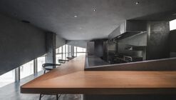 Entwined Wall Residence / IGArchitects
