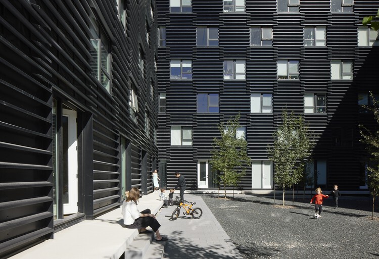 90/100 Mixed Use Project / 5468796 Architecture - Exterior Photography