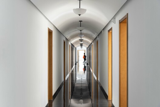 School of Mathematical Sciences, Peking University / FEI Architects School of Mathematical Sciences, Peking University / FEI Architects - Image 5 of 34