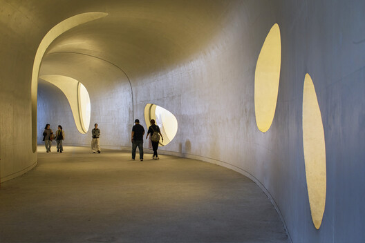 MAD Completes Shenzhen Bay Culture Square, a Coastal Design Museum and Public Park in China MAD Completes Shenzhen Bay Culture Square, a Coastal Design Museum and Public Park in China - Image 31 of 39
