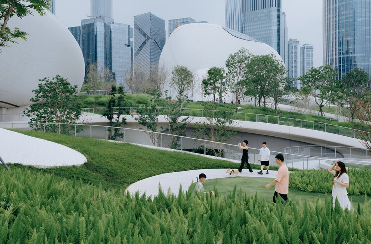 MAD completa la Plaza Cultural de la Bahía de Shenzhen, un museo de diseño costero y parque público en China - Imagen 5 de 39