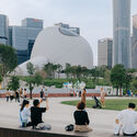 MAD 建筑事务所建成中国深圳湾文化广场，打造滨海设计博物馆与公共公园 - Imagen 3 de 4