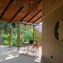 虎迹生态旅馆 / Building Bureau - 室内图, 度假小屋