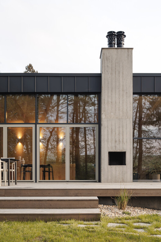 Weekend House in Krámy / Anna Koukolová architekti Weekend House in Krámy / Anna Koukolová architekti - Image 2 of 33