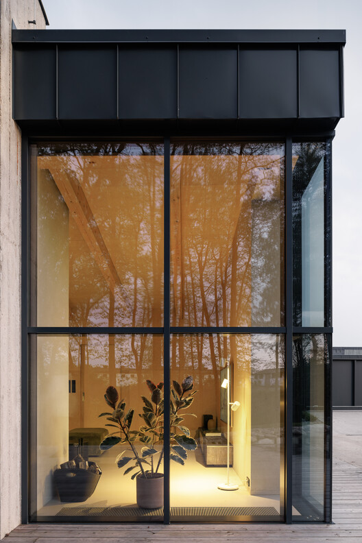 Weekend House in Krámy / Anna Koukolová architekti Weekend House in Krámy / Anna Koukolová architekti - Interior Photography, Glass