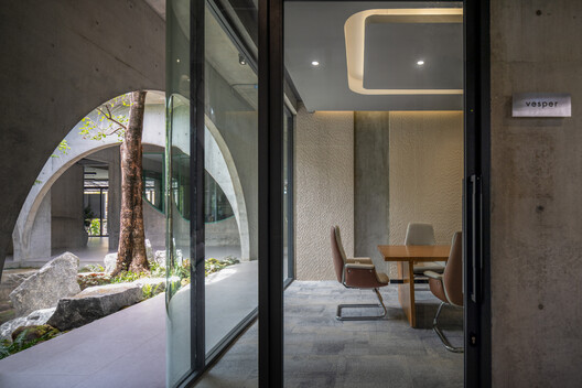 Novolife Headquarters Office / Studio Krubka Novolife Headquarters Office / Studio Krubka - Interior Photography, Arch, Concrete
