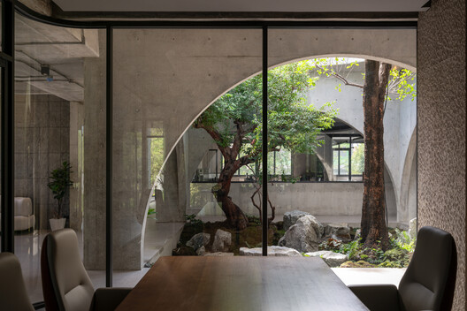 Novolife Headquarters Office / Studio Krubka Novolife Headquarters Office / Studio Krubka - Interior Photography, Arch, Concrete