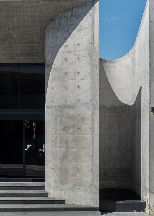 Novolife Headquarters Office / Studio Krubka Novolife Headquarters Office / Studio Krubka - Exterior Photography, Concrete