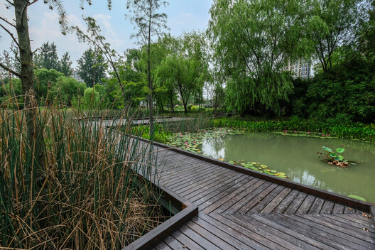 What is Blue Infrastructure? Rethinking Water's Role in City Design - Image 21 of 41