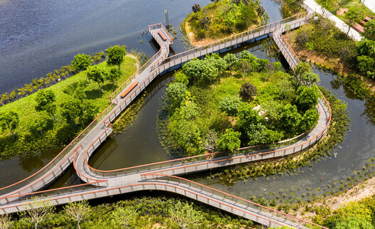 What is Blue Infrastructure? Rethinking Water's Role in City Design - Image 2 of 41