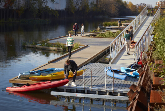 What is Blue Infrastructure? Rethinking Water's Role in City Design - Image 24 of 41