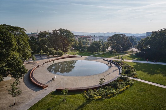 What is Blue Infrastructure? Rethinking Water's Role in City Design - Image 37 of 41