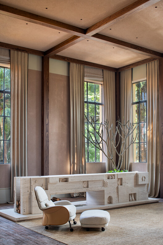 Coral Barn Alvorada House / Nildo José Arquitetos Coral Barn Alvorada House / Nildo José Arquitetos - Interior Photography, Wood, Lighting, Chair